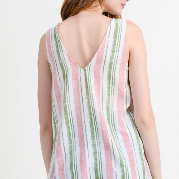 V-Neck Sleeveless Tank Top - Picture 2 of 7